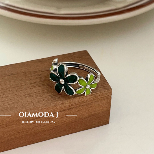 Daisy Flower Ring in Sterling Silver