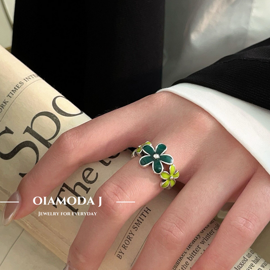 Daisy Flower Ring in Sterling Silver