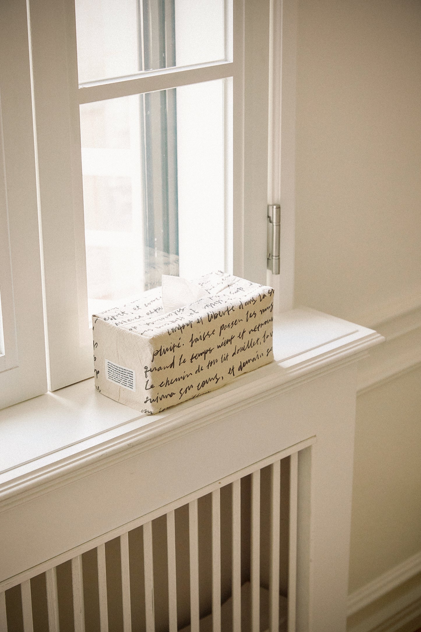 Le Silence Tissue Box Cover