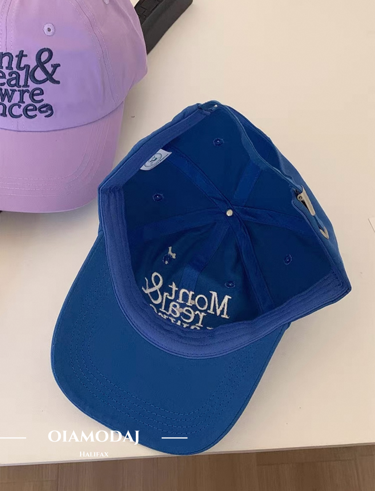 Mont & Real Lawrence Cap